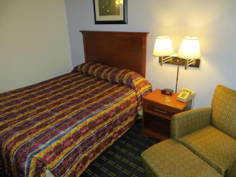 Knights Inn Memphis At Macon Cove Eksteriør bilde